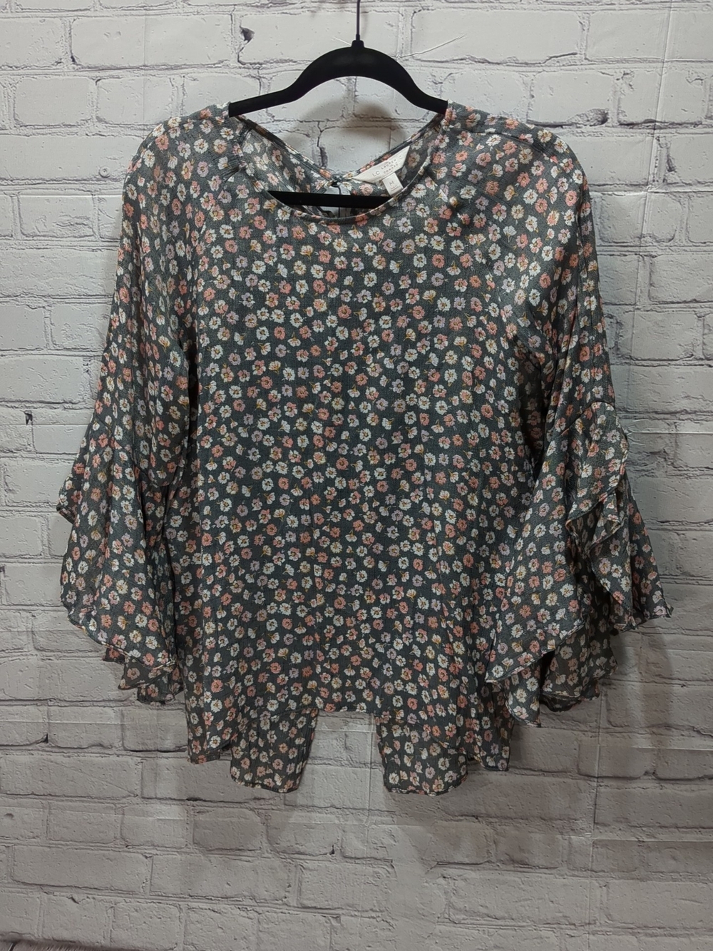 LC Lauren Conrad Gray Floral Ruffle Sleeve Blouse with Pink & Cream Accents